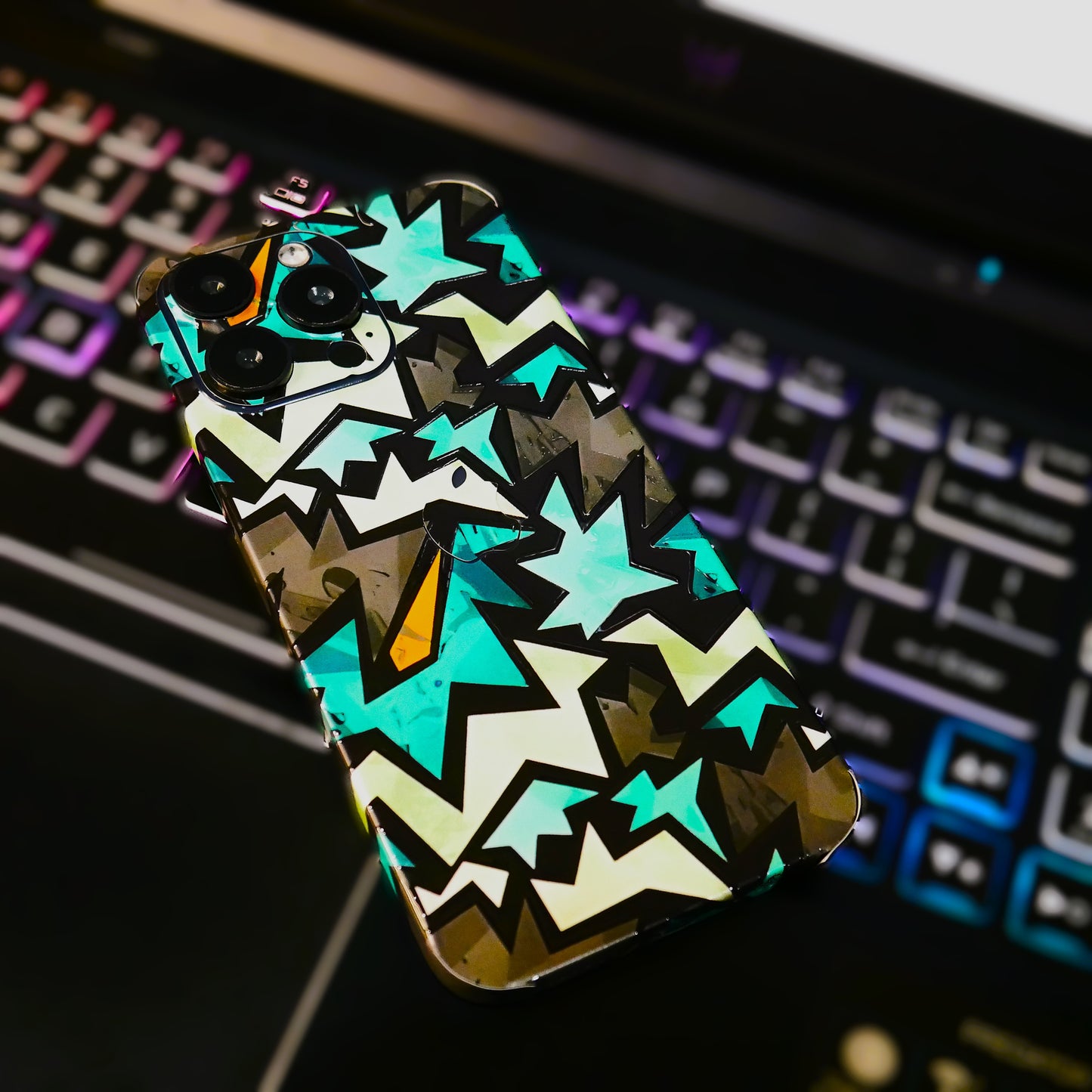 THE AMOEBA EMBOSSED SKIN